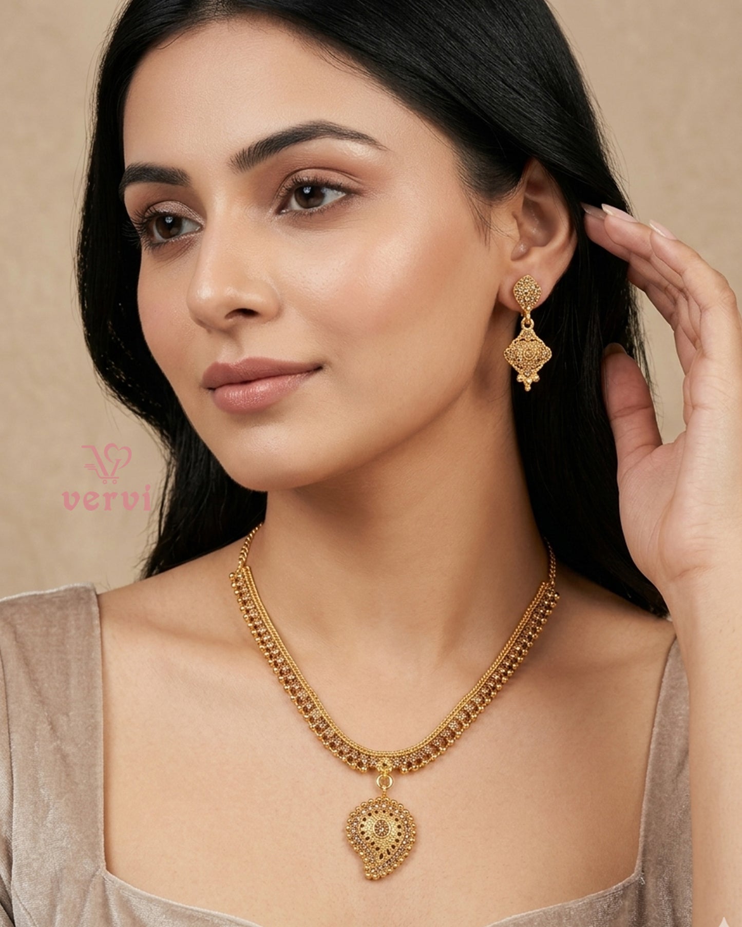 Gold color with Stone Necklace Set