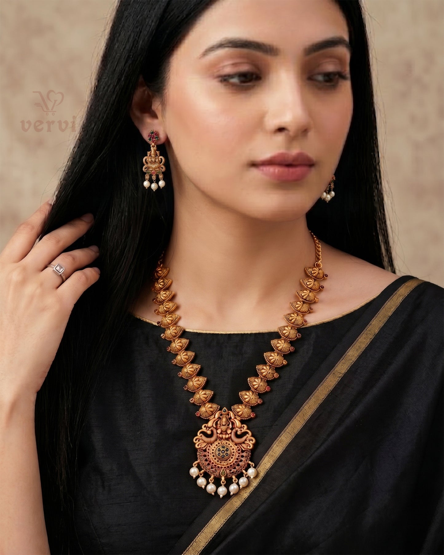 Lakshmi Mango Mala Temple Set
