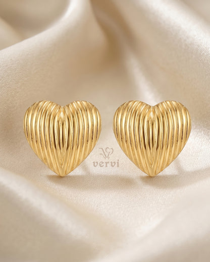 Sweetheart Gold Studs