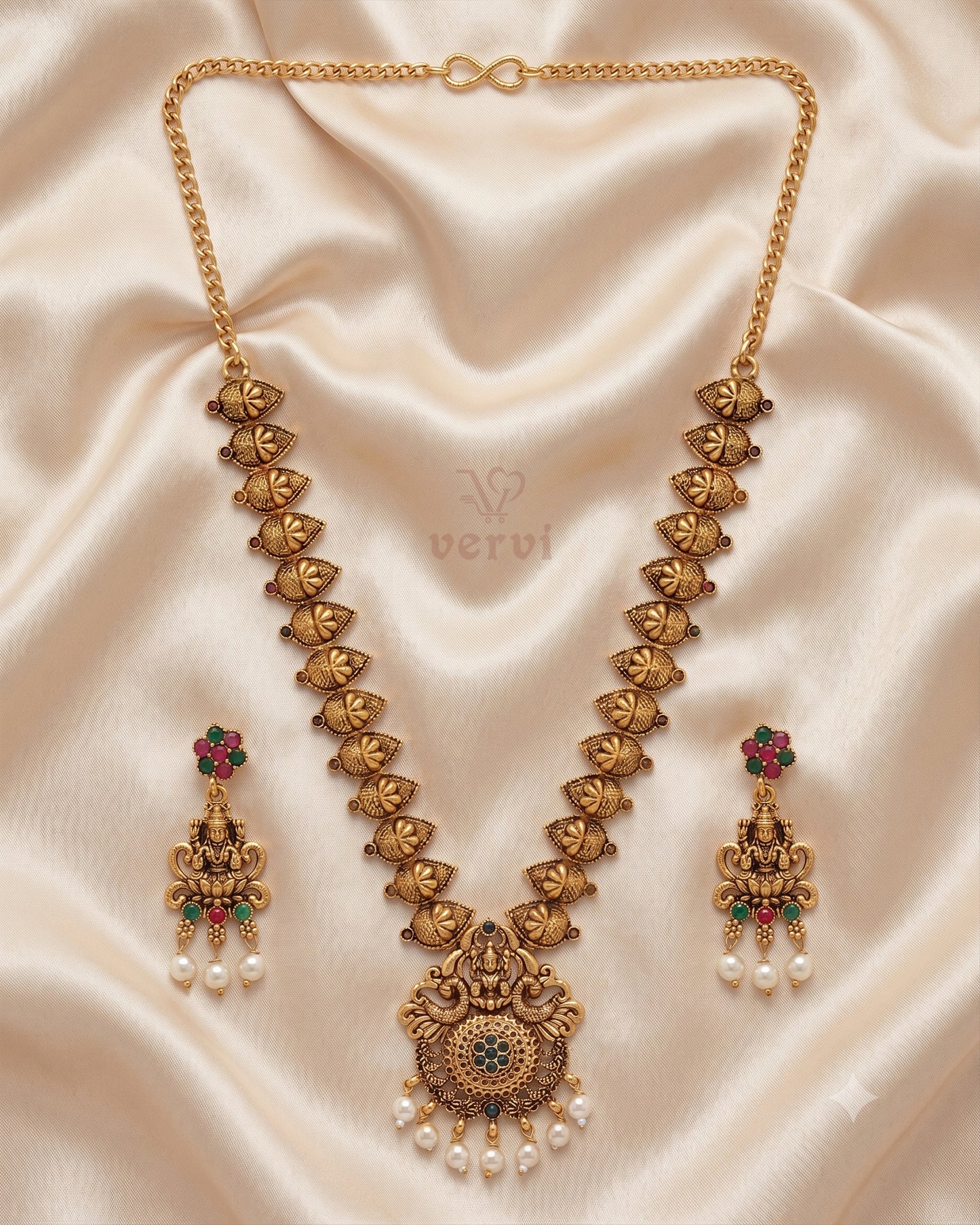 Lakshmi Mango Mala Temple Set