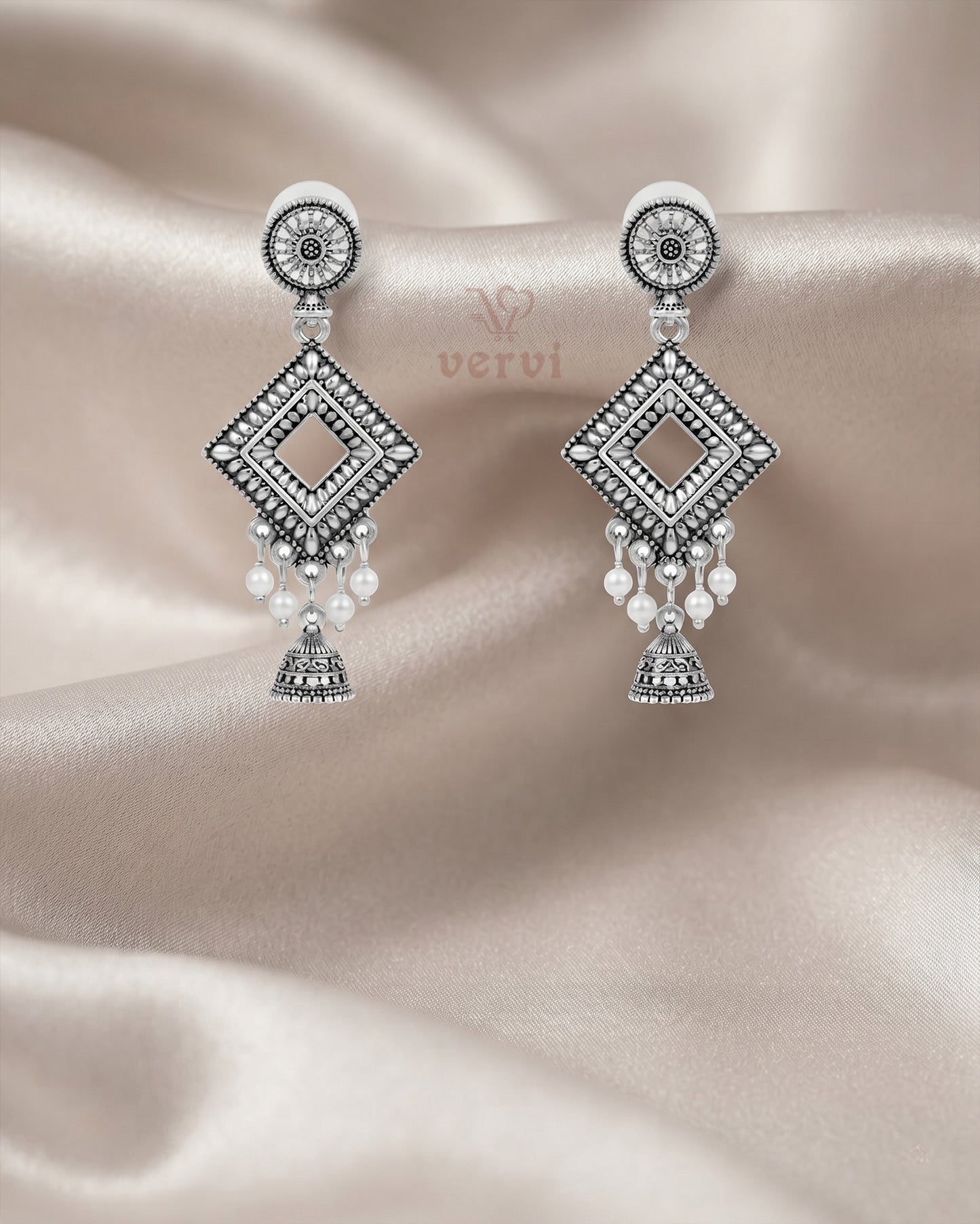 Oxidized Vintage Diamond Bell Jhumka