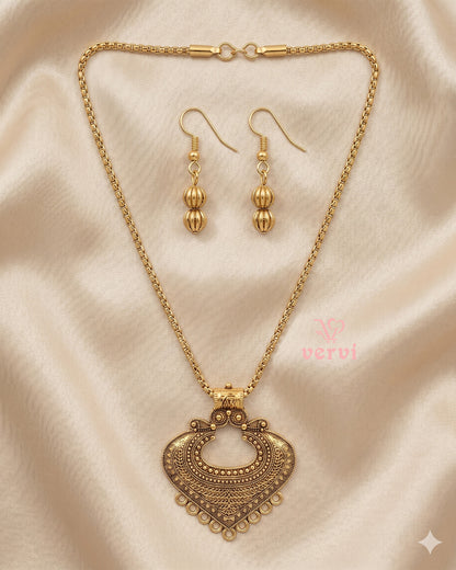 Gold Antique Pendant chain and Beads Earring