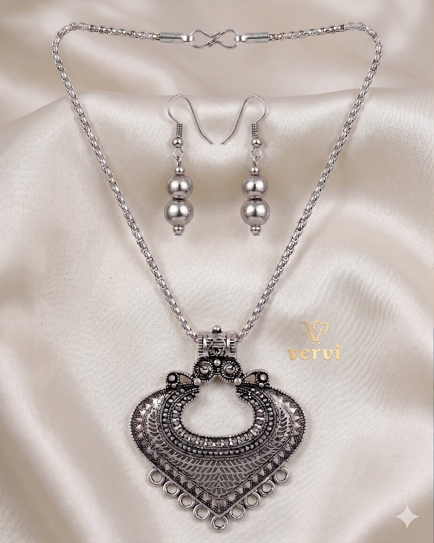 Silver Antique Pendant chain and Beads Earring