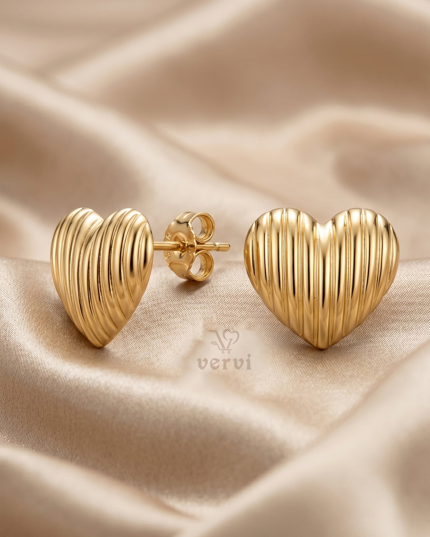 Sweetheart Gold Studs